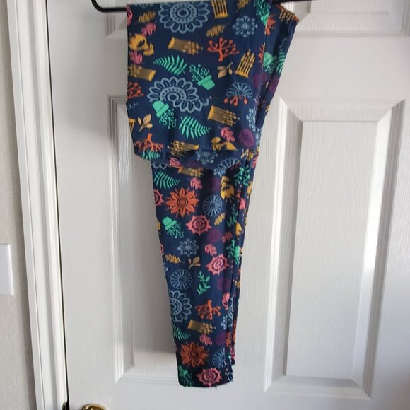 TC LuLaRoe Leggings, perfect for Easter/Spring - Picture 3 of 7